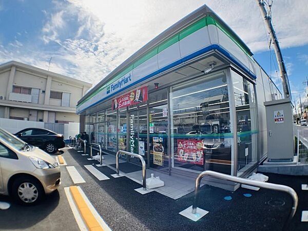 近くに施設あり