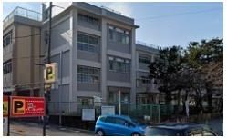 浦賀小学校まで773m