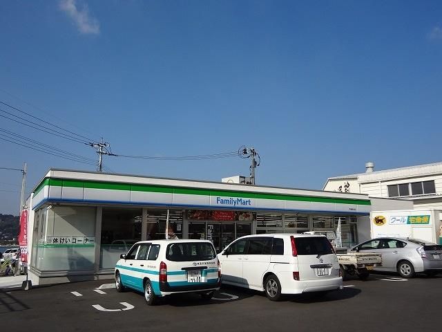 ファミリーマート 戸畑駅北店(350m)