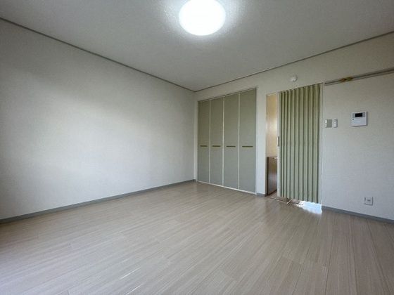 ベッドルーム