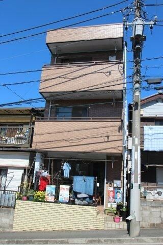 渕上ビルの外観画像