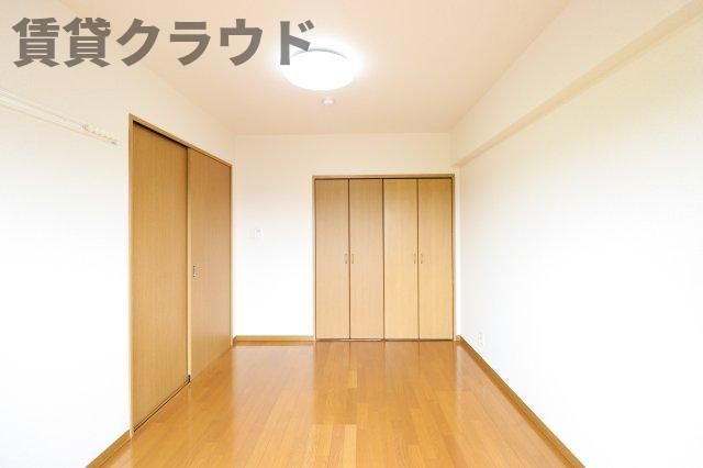 ベッドルーム