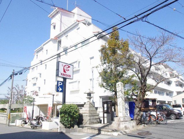 近くに施設あり