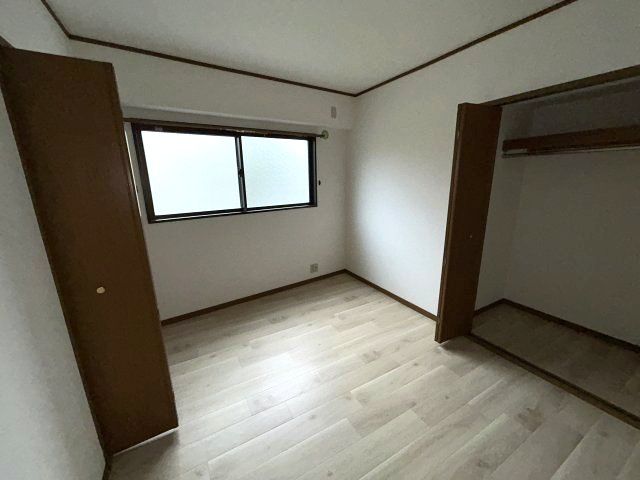ベッドルーム