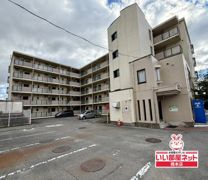 シャルル岩出の外観画像