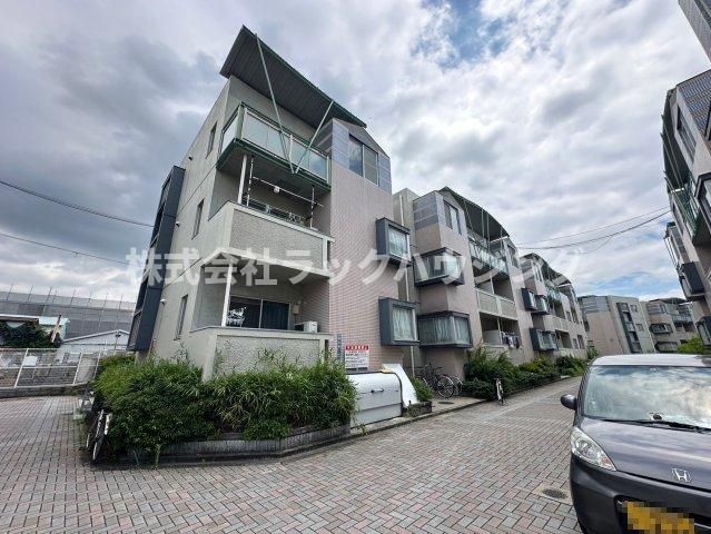 カルチェ・ダムールC棟の外観画像