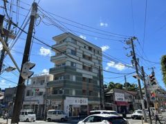 あたりやビルの外観画像