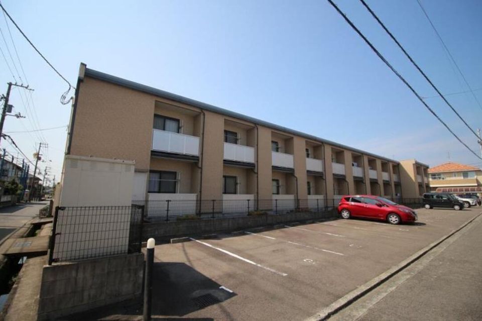 レオパレスルヴェーデュソレーユの外観画像