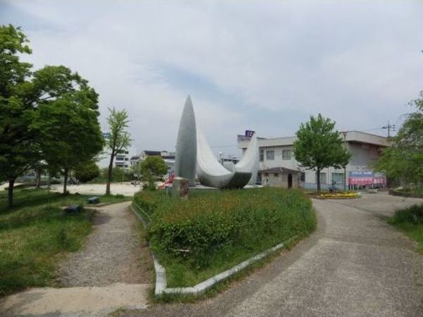 近くに施設あり