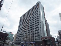 ロイヤルコンフォート渡辺通の外観画像