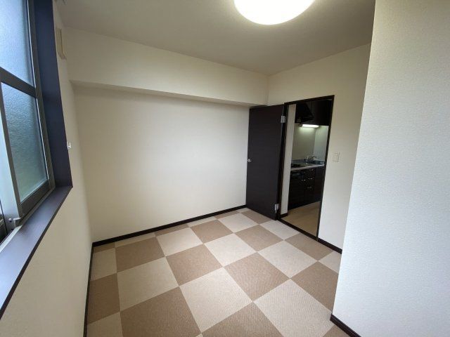 ベッドルーム