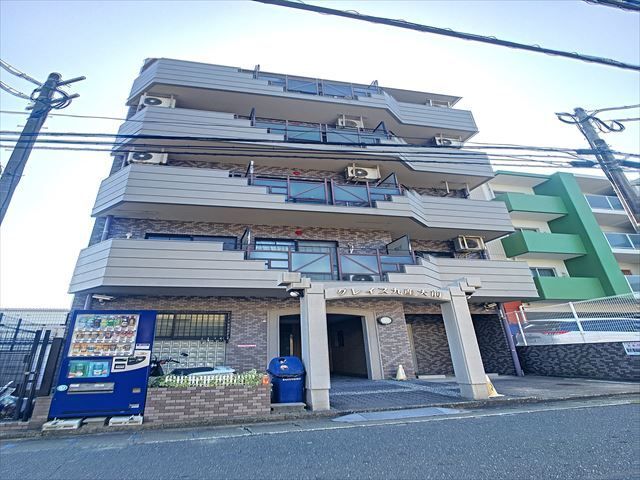 グレイス九産大前の外観画像