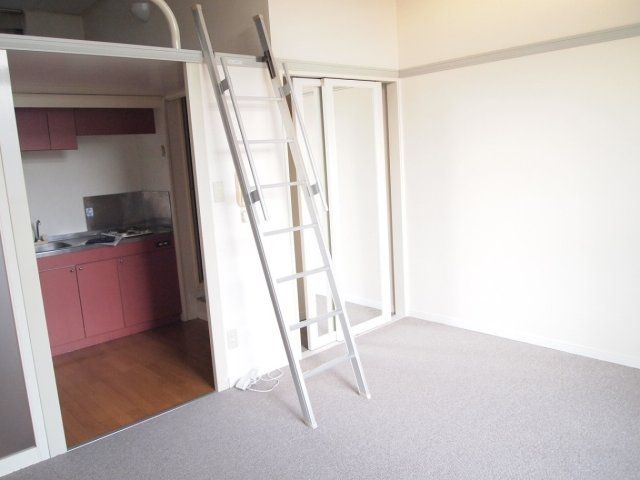 ベッドルーム