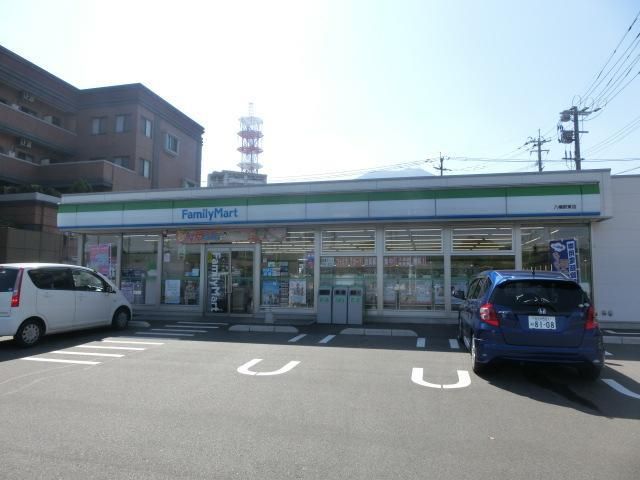 ファミリーマート(10m)