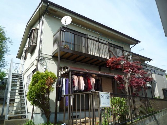 ファミーユ彩霞の外観画像