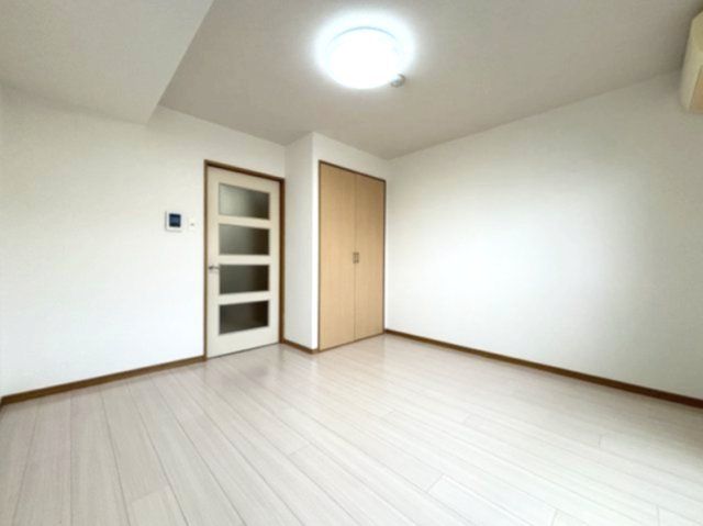 ベッドルーム