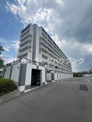 四條畷ロイヤルマンションの外観画像
