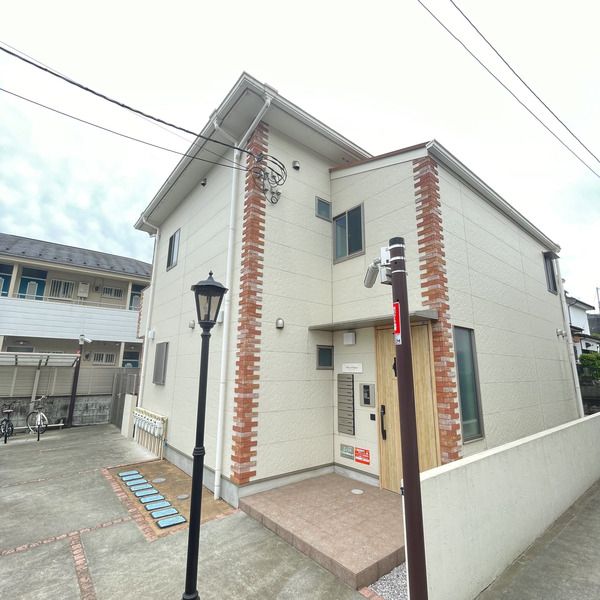 フローラ・ル・シャトーの外観画像