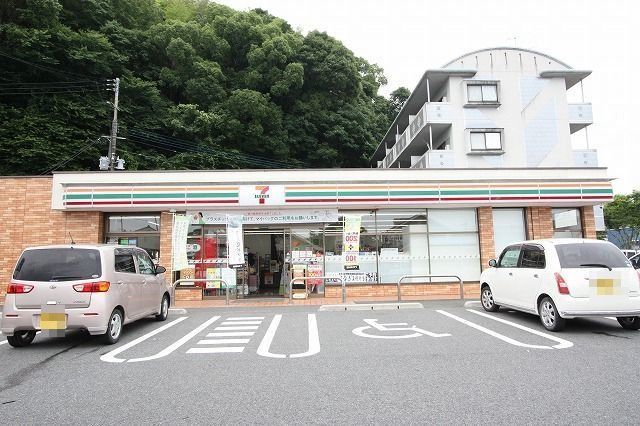 セブンイレブンまで850m