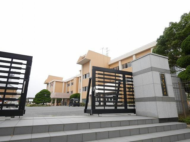 芦屋町立芦屋中学校(2500m)