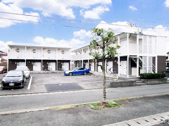レオパレスエストの外観画像
