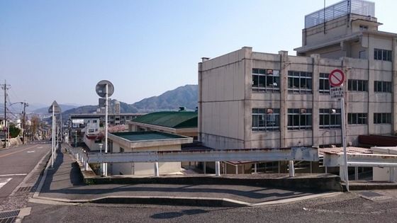 近くに施設あり