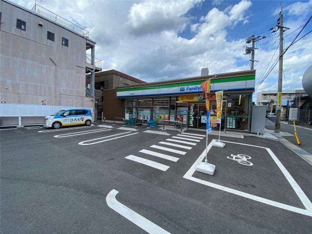 ファミリーマート小倉宇佐町店(330m)