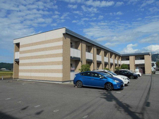 レオパレスクローバーの外観画像