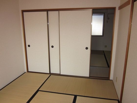 ベッドルーム
