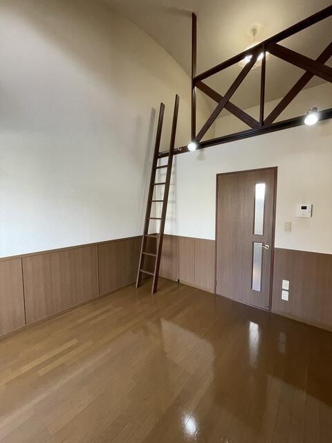 ベッドルーム