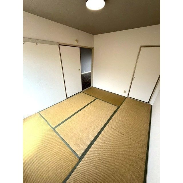 ベッドルーム