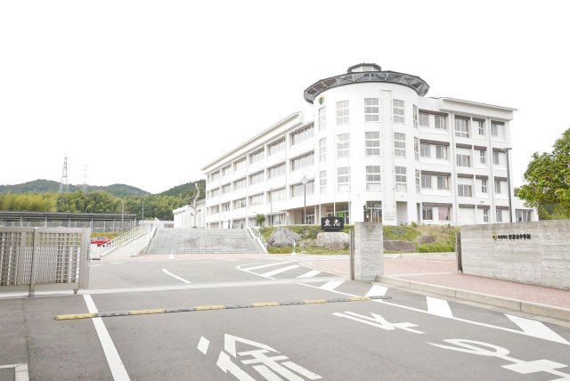 宮若西中学校(3500m)
