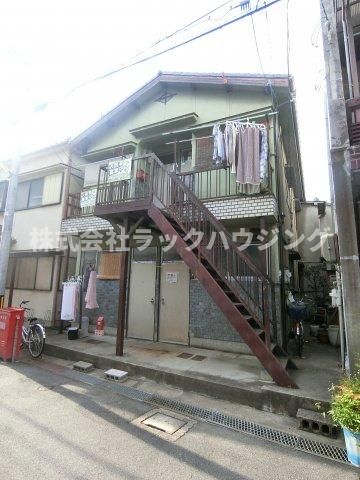 金田町3丁目テラスハウスの外観画像