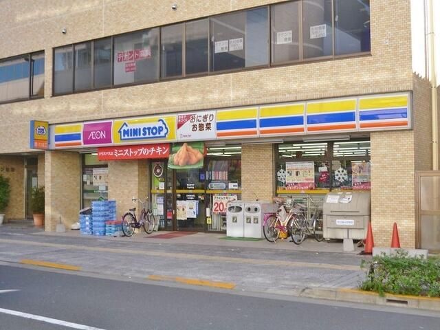 近くに施設あり