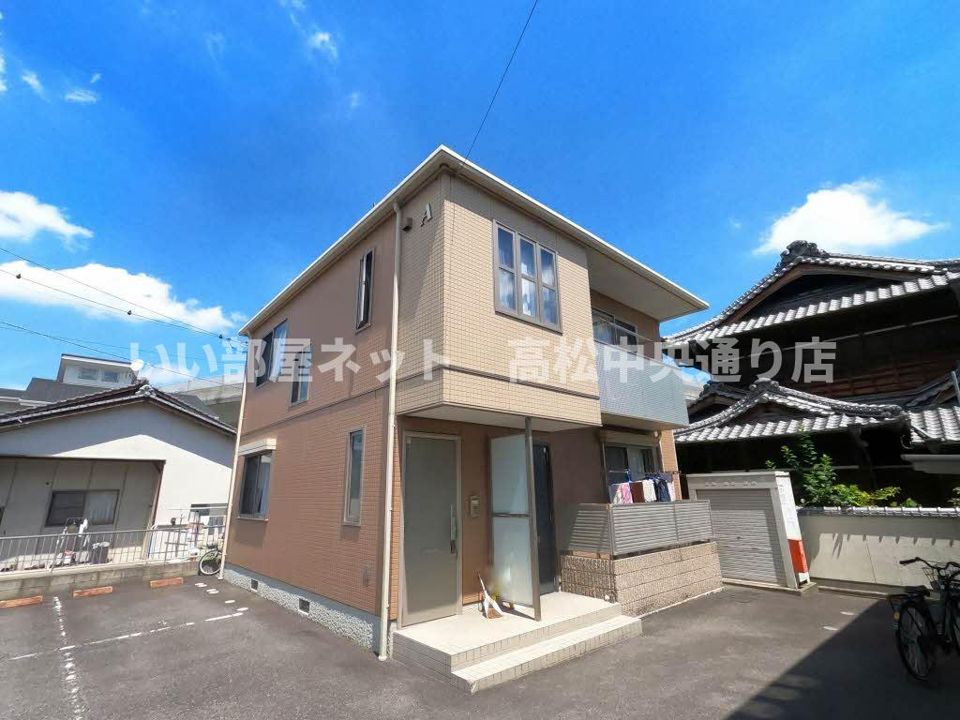 Marrone A棟の外観画像