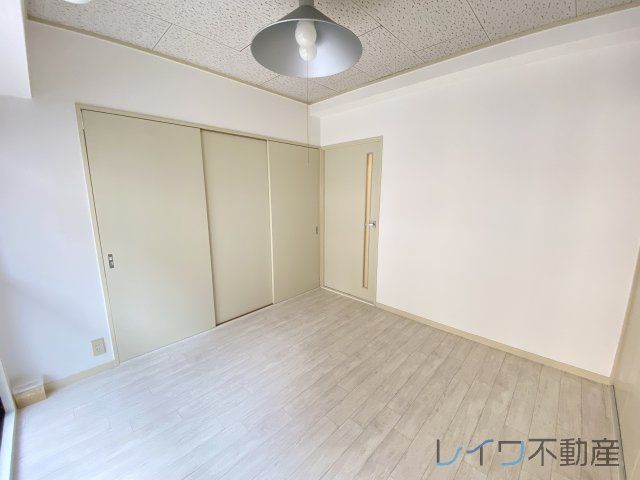 ベッドルーム