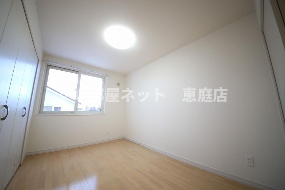 ベッドルーム