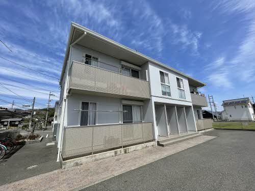 クレセオ B棟の外観画像