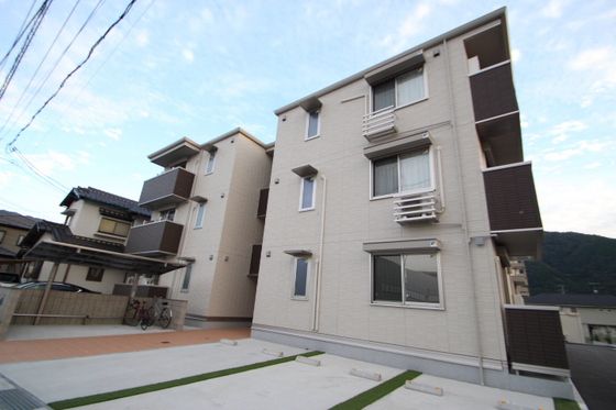 メゾン・ド・シェリⅠの外観画像