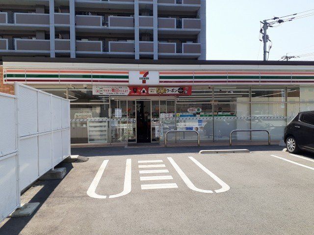 セブンイレブン 玉名駅東店まで500m