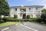 グランドール中山 E棟の外観