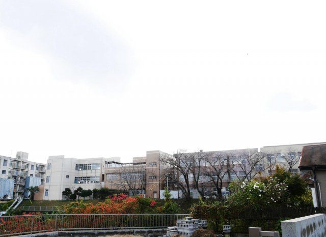 慶成高等学校(1490m)