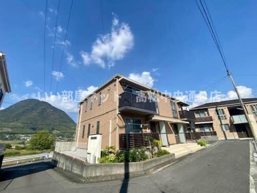 シャーメゾン善通寺町 A棟の外観画像
