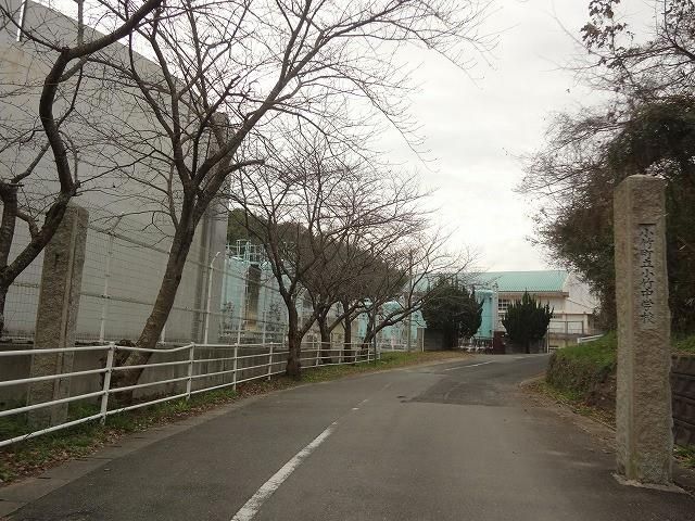 小竹町立小竹中学校(2600m)