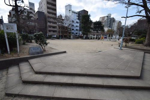 近くに施設あり