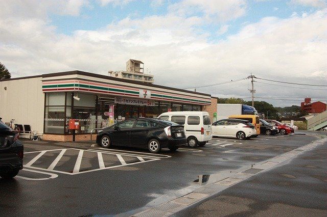 セブンイレブンまで1100m