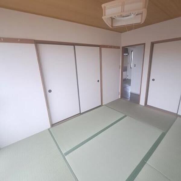 ベッドルーム