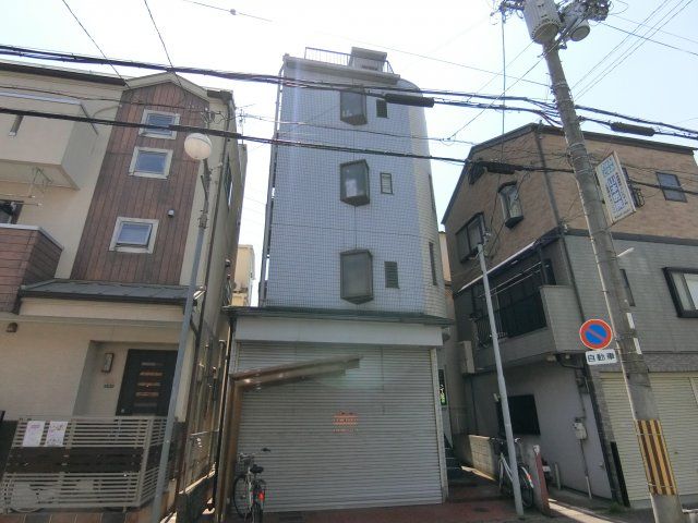 ロイヤルハイム楠根の外観画像
