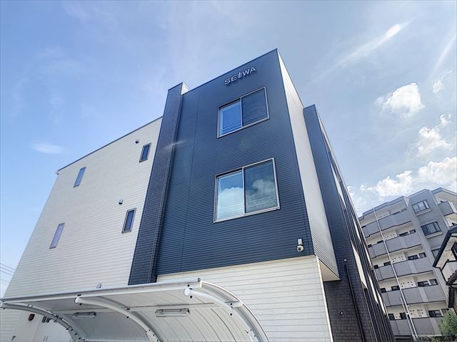 ラヴィアンローズの外観画像