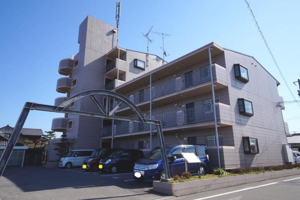 シャルマン市坪の外観画像